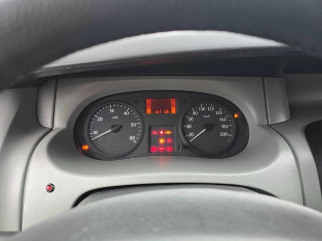 Серый Рено Трафик, объемом двигателя 1.9 л и пробегом 292 тыс. км за 8900 $, фото 16 на Automoto.ua