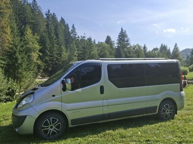 Серый Рено Трафик, объемом двигателя 2.5 л и пробегом 350 тыс. км за 8450 $, фото 3 на Automoto.ua