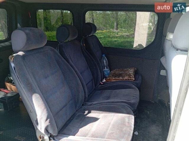 Серый Рено Трафик, объемом двигателя 1.87 л и пробегом 275 тыс. км за 7300 $, фото 1 на Automoto.ua