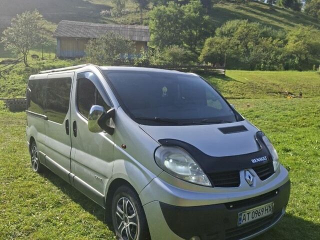 Серый Рено Трафик, объемом двигателя 2.5 л и пробегом 350 тыс. км за 8450 $, фото 1 на Automoto.ua