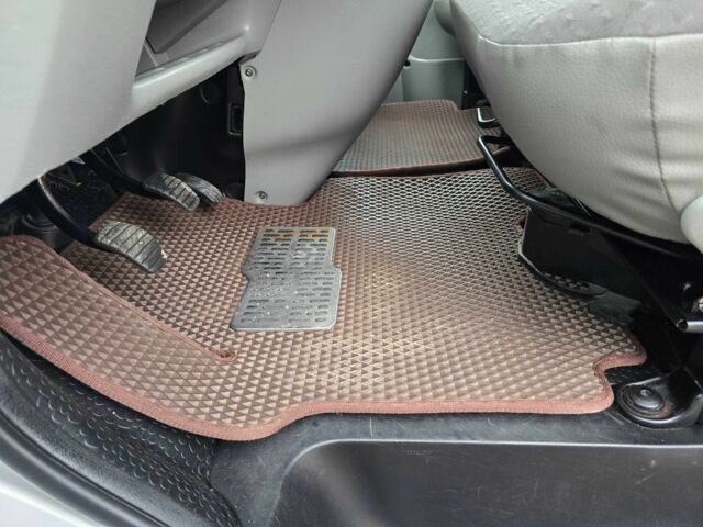 Серый Рено Трафик, объемом двигателя 1.9 л и пробегом 292 тыс. км за 8900 $, фото 17 на Automoto.ua