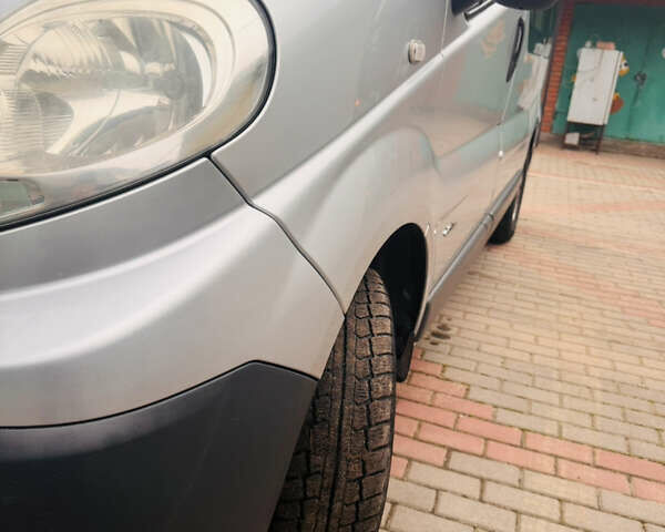 Сірий Рено Трафік, об'ємом двигуна 2 л та пробігом 205 тис. км за 10200 $, фото 10 на Automoto.ua