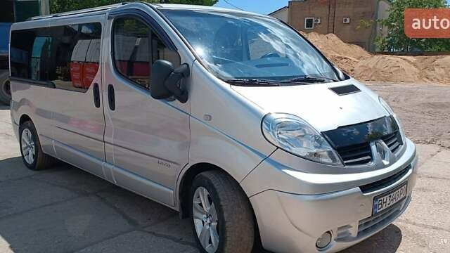 Сірий Рено Трафік, об'ємом двигуна 2 л та пробігом 367 тис. км за 8999 $, фото 1 на Automoto.ua