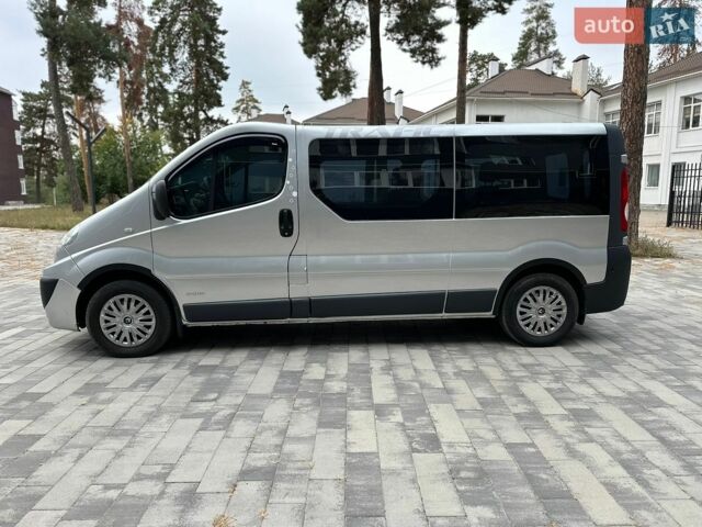 Сірий Рено Трафік, об'ємом двигуна 2 л та пробігом 420 тис. км за 8700 $, фото 2 на Automoto.ua