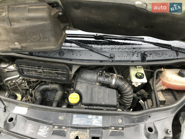 Сірий Рено Трафік, об'ємом двигуна 2 л та пробігом 271 тис. км за 8900 $, фото 32 на Automoto.ua