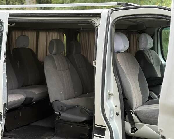 Серый Рено Трафик, объемом двигателя 2 л и пробегом 340 тыс. км за 10000 $, фото 9 на Automoto.ua