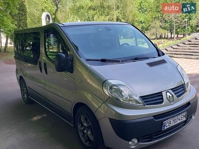 Серый Рено Трафик, объемом двигателя 2 л и пробегом 369 тыс. км за 12000 $, фото 5 на Automoto.ua