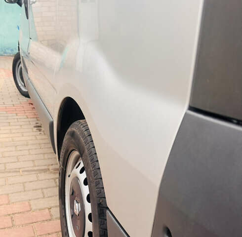 Сірий Рено Трафік, об'ємом двигуна 2 л та пробігом 205 тис. км за 10200 $, фото 11 на Automoto.ua