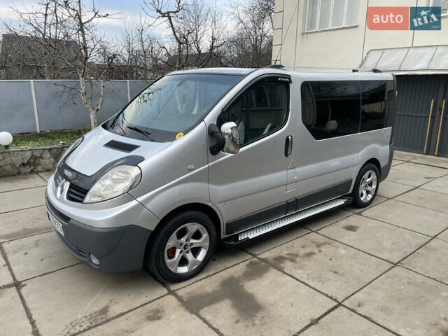 Серый Рено Трафик, объемом двигателя 2.5 л и пробегом 227 тыс. км за 9700 $, фото 16 на Automoto.ua