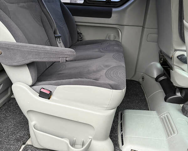 Сірий Рено Трафік, об'ємом двигуна 2.5 л та пробігом 299 тис. км за 12799 $, фото 16 на Automoto.ua