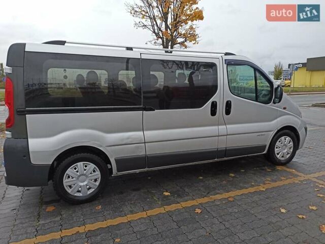 Сірий Рено Трафік, об'ємом двигуна 2.46 л та пробігом 374 тис. км за 8300 $, фото 6 на Automoto.ua