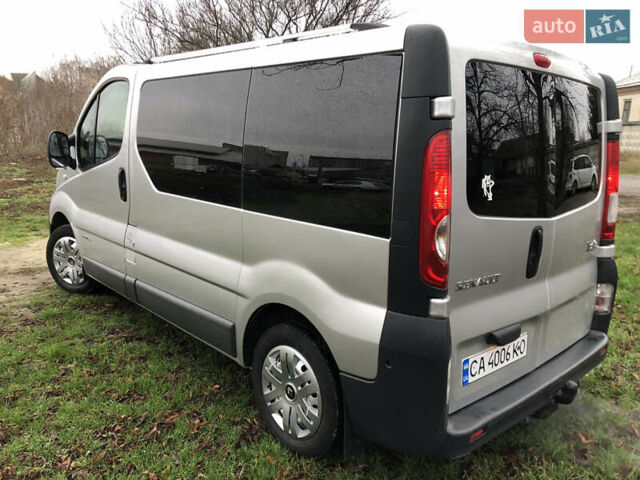 Сірий Рено Трафік, об'ємом двигуна 2 л та пробігом 271 тис. км за 8900 $, фото 1 на Automoto.ua