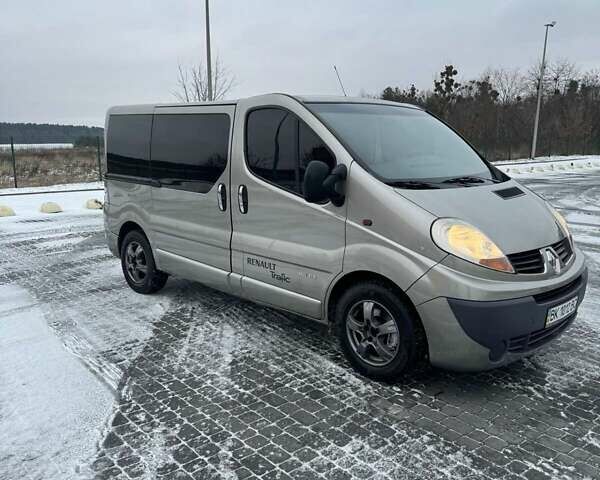 Сірий Рено Трафік, об'ємом двигуна 2 л та пробігом 280 тис. км за 7200 $, фото 3 на Automoto.ua