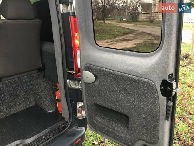 Сірий Рено Трафік, об'ємом двигуна 2 л та пробігом 271 тис. км за 8900 $, фото 29 на Automoto.ua