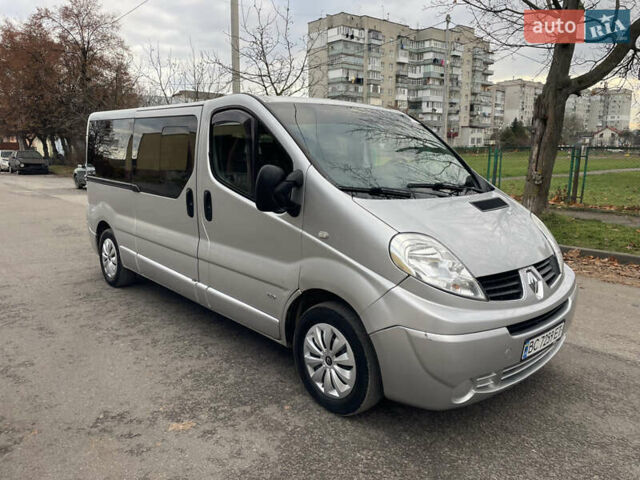 Серый Рено Трафик, объемом двигателя 2.46 л и пробегом 217 тыс. км за 8150 $, фото 2 на Automoto.ua