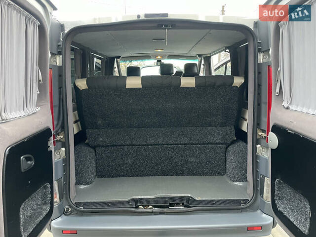 Серый Рено Трафик, объемом двигателя 2.5 л и пробегом 227 тыс. км за 9700 $, фото 41 на Automoto.ua