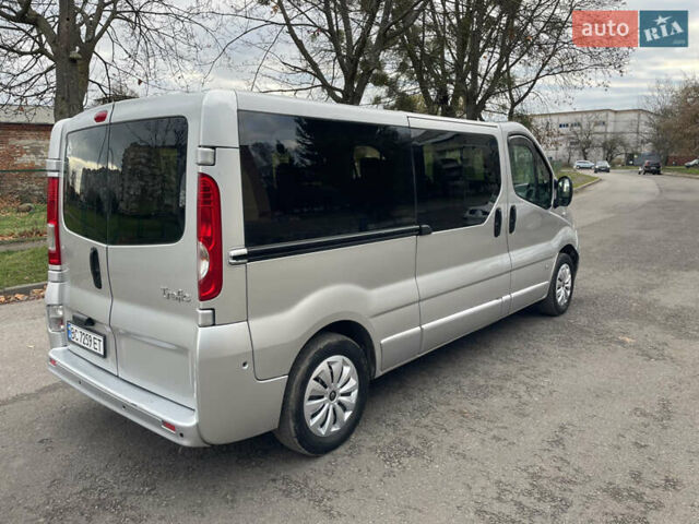 Серый Рено Трафик, объемом двигателя 2.46 л и пробегом 217 тыс. км за 8150 $, фото 3 на Automoto.ua