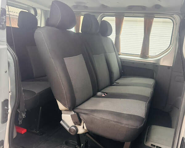 Сірий Рено Трафік, об'ємом двигуна 2 л та пробігом 205 тис. км за 10200 $, фото 13 на Automoto.ua