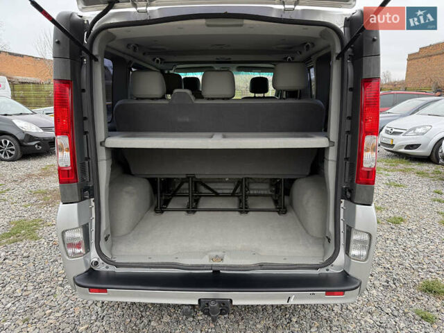 Серый Рено Трафик, объемом двигателя 2.5 л и пробегом 299 тыс. км за 12900 $, фото 24 на Automoto.ua