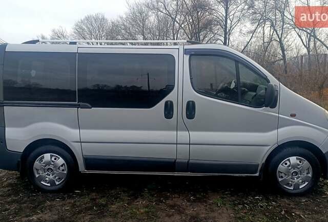 Серый Рено Трафик, объемом двигателя 2 л и пробегом 347 тыс. км за 9500 $, фото 6 на Automoto.ua