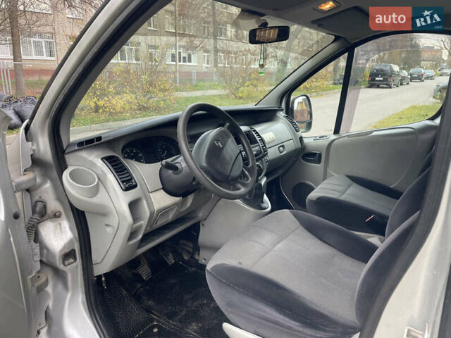 Серый Рено Трафик, объемом двигателя 2.46 л и пробегом 217 тыс. км за 8150 $, фото 16 на Automoto.ua