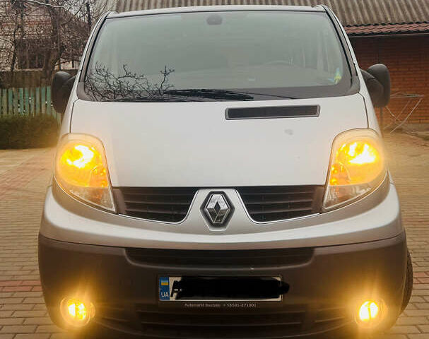 Сірий Рено Трафік, об'ємом двигуна 2 л та пробігом 205 тис. км за 10200 $, фото 9 на Automoto.ua