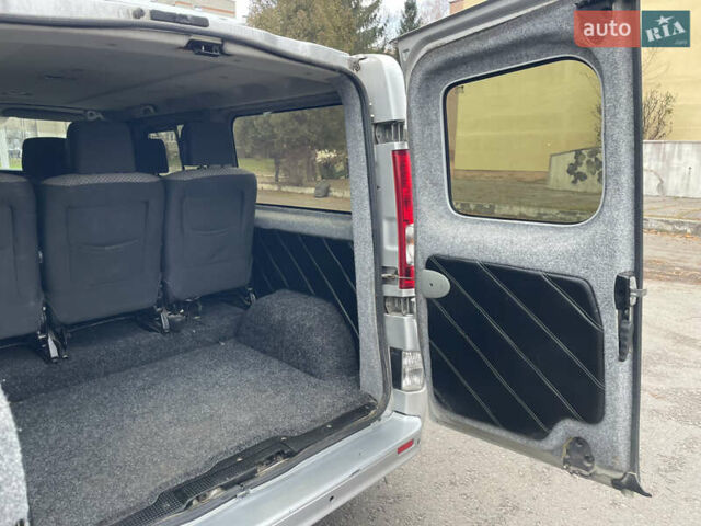 Серый Рено Трафик, объемом двигателя 2.46 л и пробегом 217 тыс. км за 8150 $, фото 12 на Automoto.ua