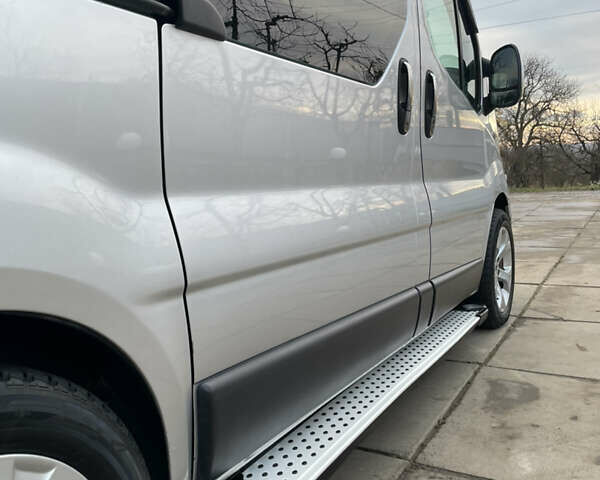 Серый Рено Трафик, объемом двигателя 2.5 л и пробегом 227 тыс. км за 9700 $, фото 19 на Automoto.ua