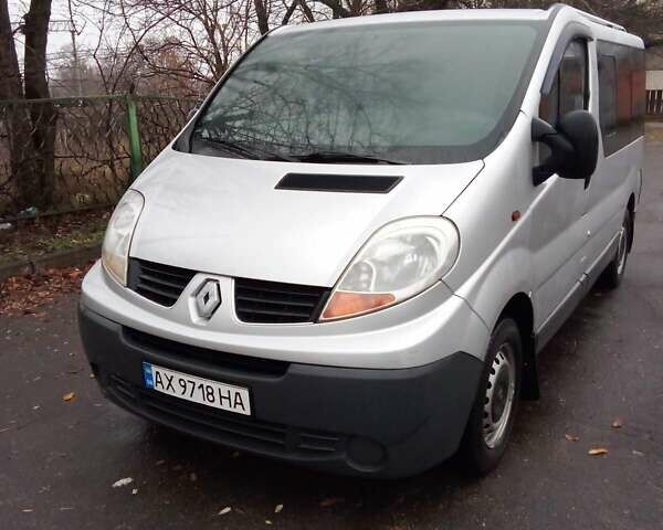 Серый Рено Трафик, объемом двигателя 2 л и пробегом 346 тыс. км за 8200 $, фото 10 на Automoto.ua