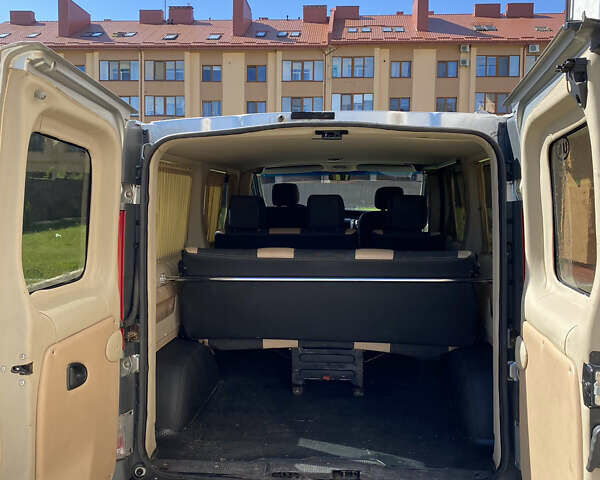 Серый Рено Трафик, объемом двигателя 2.46 л и пробегом 470 тыс. км за 8700 $, фото 9 на Automoto.ua