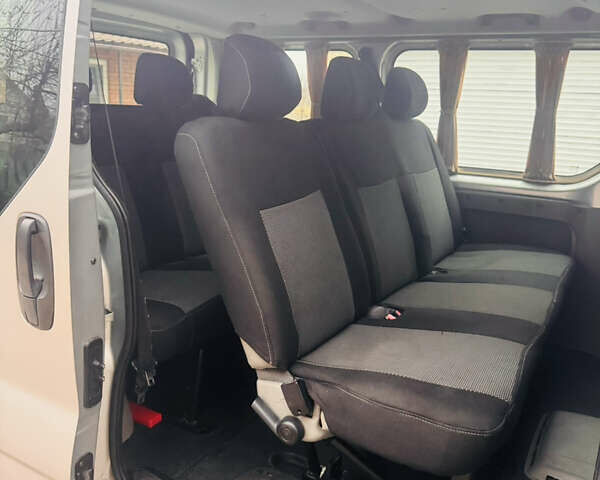 Сірий Рено Трафік, об'ємом двигуна 2 л та пробігом 205 тис. км за 10200 $, фото 15 на Automoto.ua