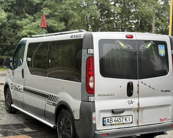 Серый Рено Трафик, объемом двигателя 2 л и пробегом 340 тыс. км за 10000 $, фото 4 на Automoto.ua