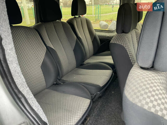 Серый Рено Трафик, объемом двигателя 2.46 л и пробегом 217 тыс. км за 8150 $, фото 9 на Automoto.ua