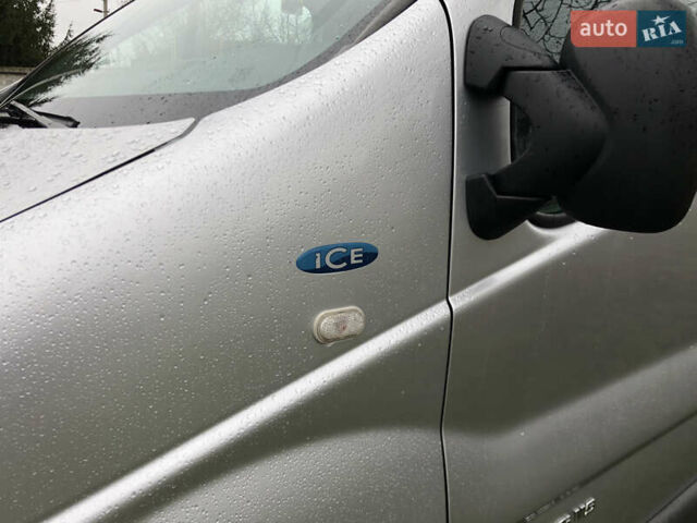 Сірий Рено Трафік, об'ємом двигуна 2 л та пробігом 271 тис. км за 8900 $, фото 6 на Automoto.ua