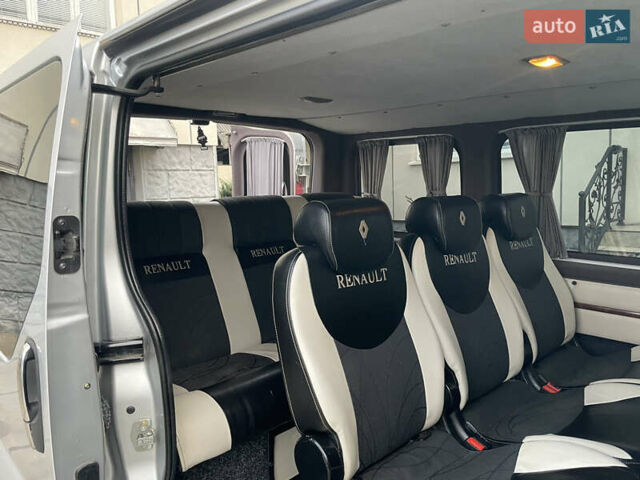 Серый Рено Трафик, объемом двигателя 2.5 л и пробегом 227 тыс. км за 9700 $, фото 45 на Automoto.ua