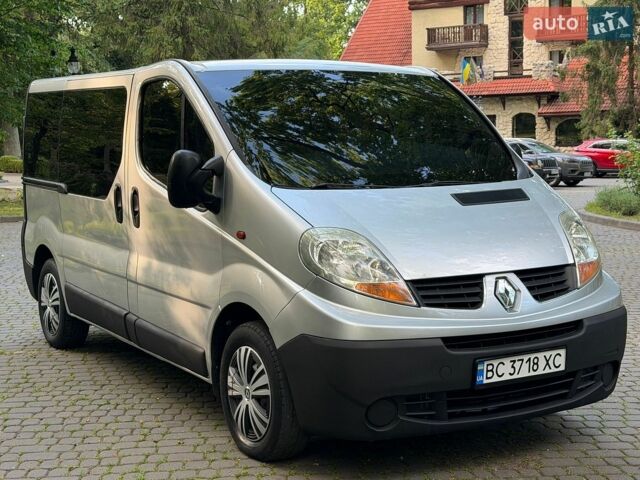 Серый Рено Трафик, объемом двигателя 2 л и пробегом 326 тыс. км за 7800 $, фото 8 на Automoto.ua
