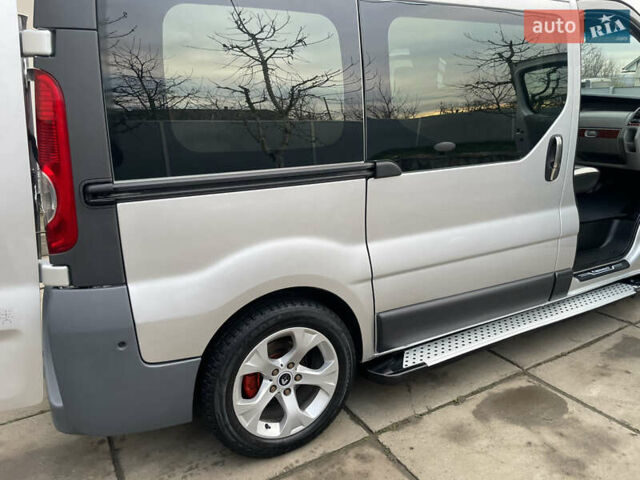 Серый Рено Трафик, объемом двигателя 2.5 л и пробегом 227 тыс. км за 9700 $, фото 36 на Automoto.ua