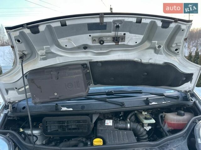 Серый Рено Трафик, объемом двигателя 2 л и пробегом 189 тыс. км за 9777 $, фото 49 на Automoto.ua