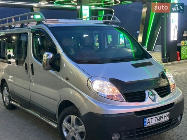 Серый Рено Трафик, объемом двигателя 2 л и пробегом 200 тыс. км за 9300 $, фото 1 на Automoto.ua