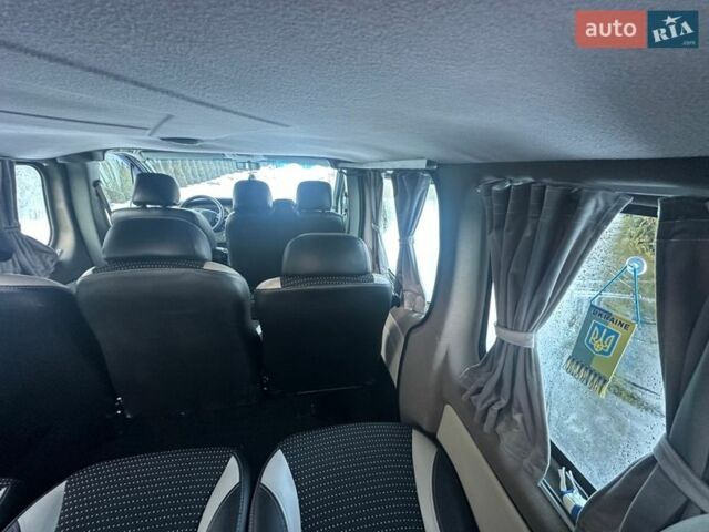 Серый Рено Трафик, объемом двигателя 2 л и пробегом 189 тыс. км за 9777 $, фото 21 на Automoto.ua