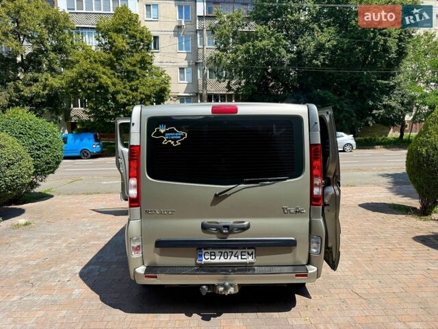 Сірий Рено Трафік, об'ємом двигуна 2 л та пробігом 370 тис. км за 9950 $, фото 31 на Automoto.ua