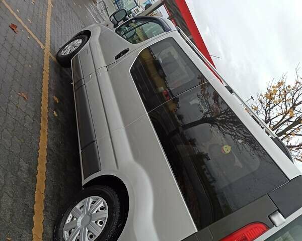 Сірий Рено Трафік, об'ємом двигуна 2.46 л та пробігом 374 тис. км за 8300 $, фото 3 на Automoto.ua