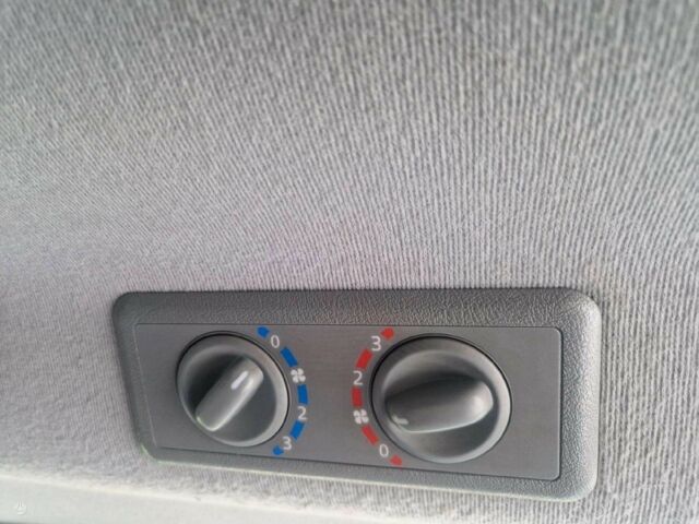 Сірий Рено Трафік, об'ємом двигуна 2 л та пробігом 283 тис. км за 6800 $, фото 7 на Automoto.ua