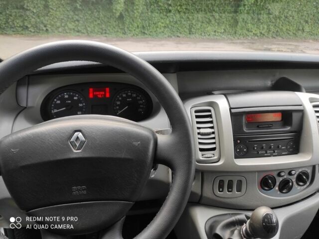 Рено Трафик 2008 в Львове на Automoto.ua Серый Рено Трафик, объемом двигателя 2 л и пробегом 338 тыс. км за 10489 $, фото 10 на Automoto.ua
