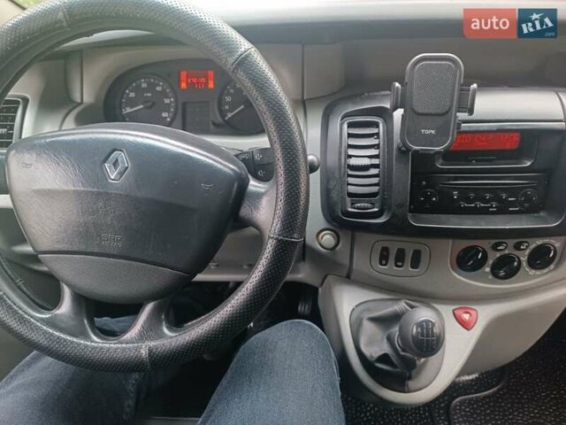 Сірий Рено Трафік, об'ємом двигуна 2 л та пробігом 270 тис. км за 8900 $, фото 20 на Automoto.ua