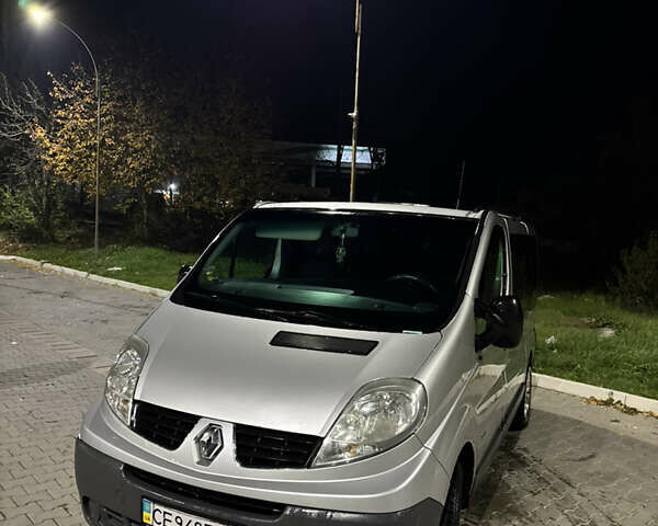 Сірий Рено Трафік, об'ємом двигуна 2 л та пробігом 375 тис. км за 8000 $, фото 3 на Automoto.ua