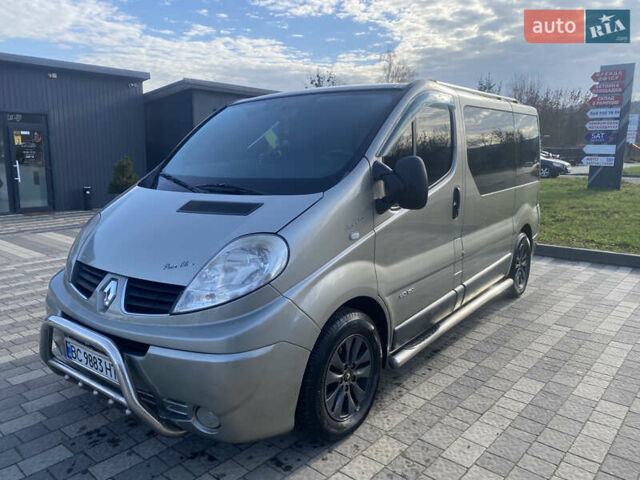 Серый Рено Трафик, объемом двигателя 2.46 л и пробегом 323 тыс. км за 10000 $, фото 8 на Automoto.ua