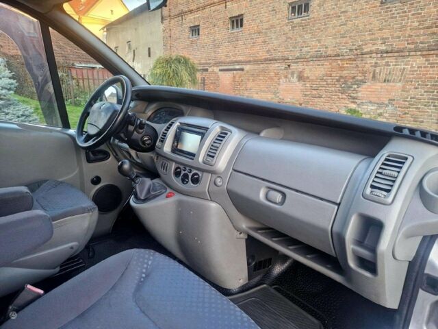 Сірий Рено Трафік, об'ємом двигуна 2 л та пробігом 283 тис. км за 6800 $, фото 17 на Automoto.ua