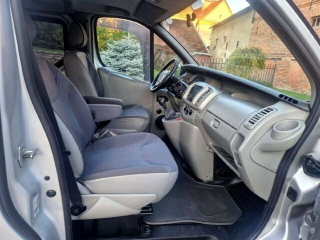 Сірий Рено Трафік, об'ємом двигуна 2 л та пробігом 283 тис. км за 6800 $, фото 22 на Automoto.ua