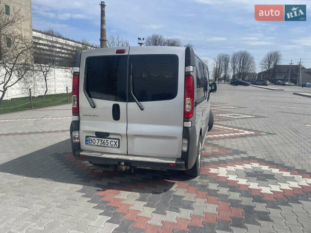 Серый Рено Трафик, объемом двигателя 2 л и пробегом 250 тыс. км за 9300 $, фото 7 на Automoto.ua